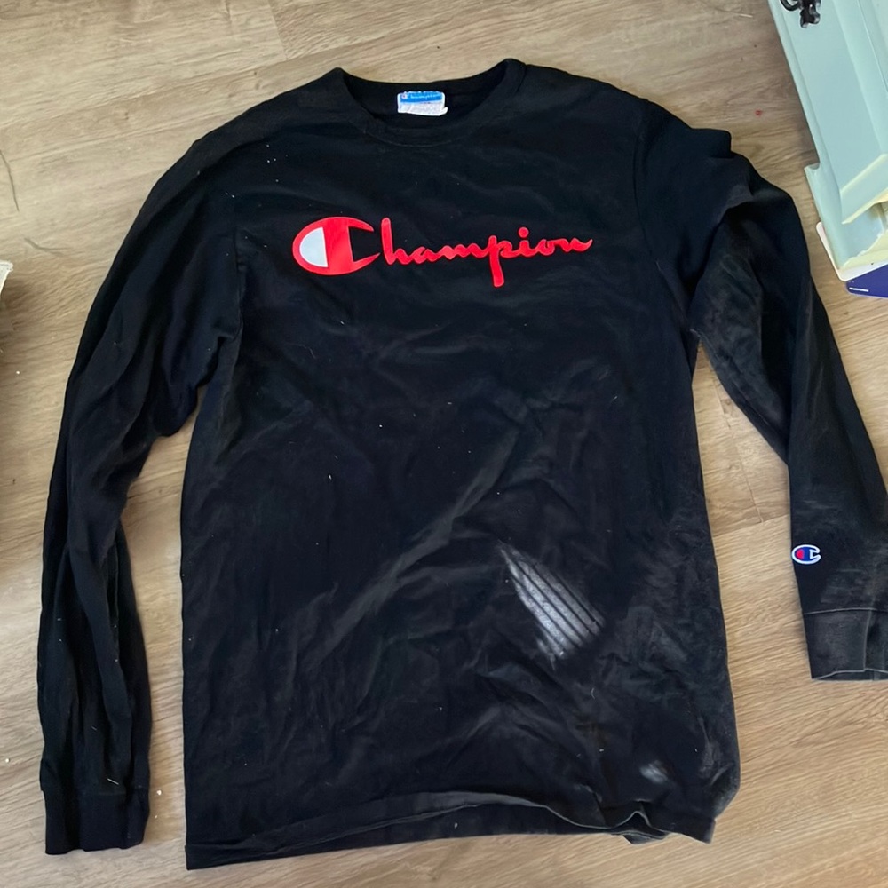 Black and red crewneck